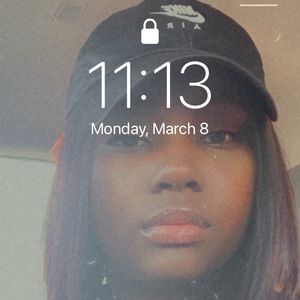 Meet your Posher, Kayla